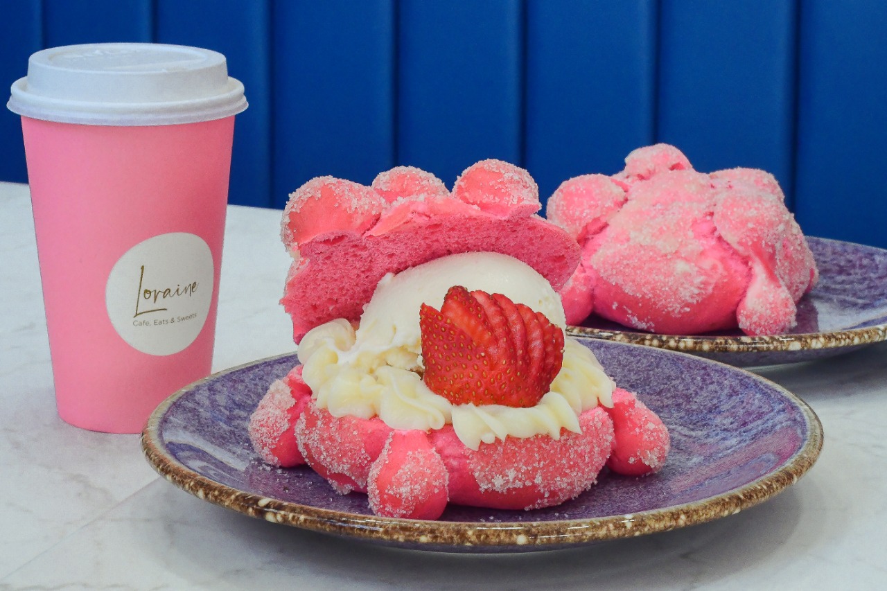 Conoce el pan de muerto rosa que ofrecen en Metepec
