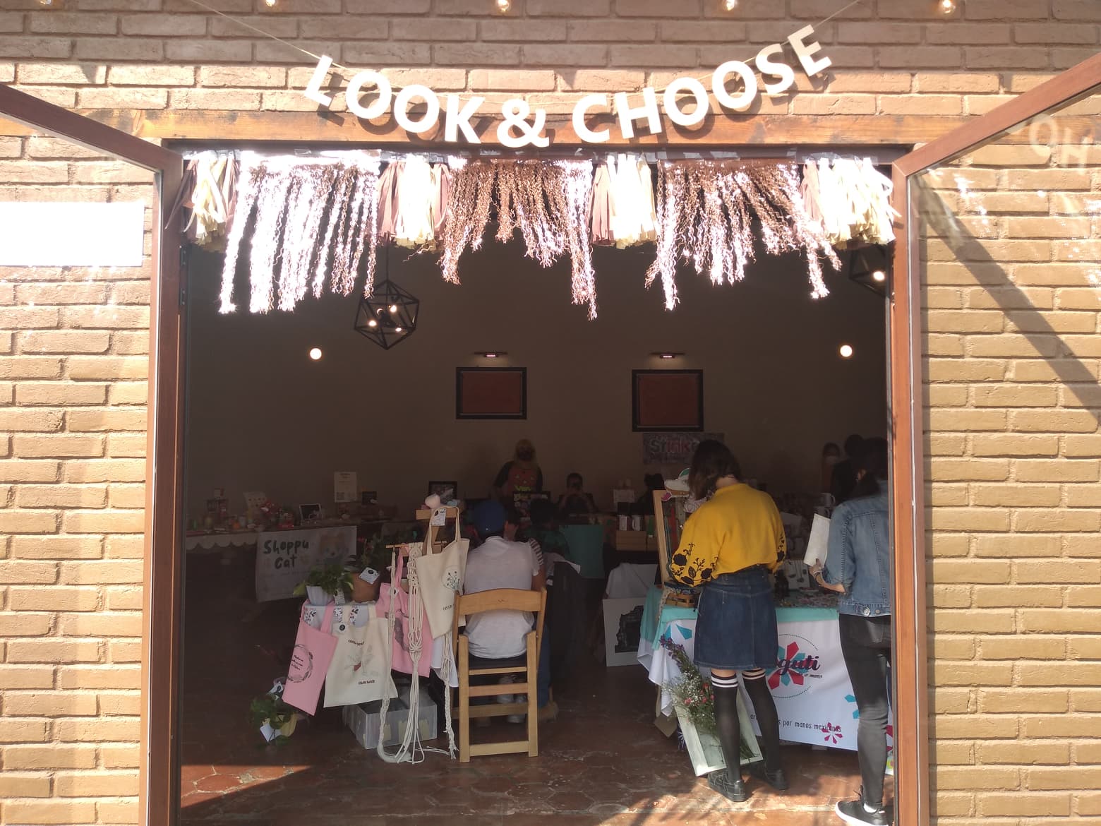 Primera edición de Bazar "Look & Choose"