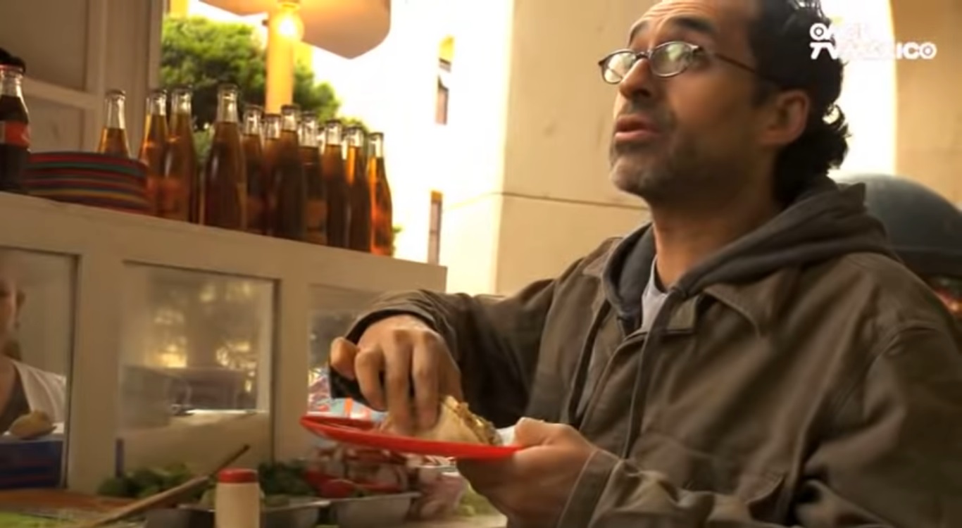 El dí­a que Bruno Bichir realizó un tour gastronómico por Toluca