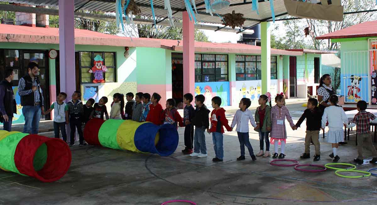 Autoridades del Edomex insisten en clases presenciales, pese a altos contagios
