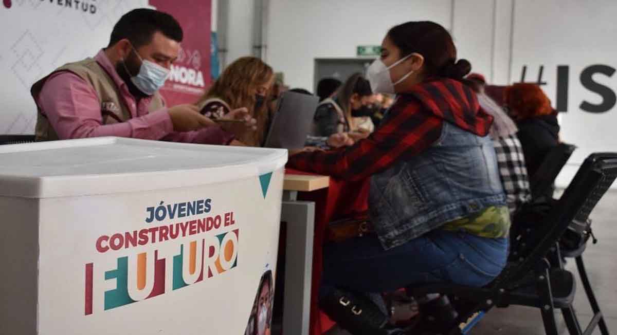 ¿Abrirán registros el 11 de abril para recibir becas AMLO de $5,258 pesos?