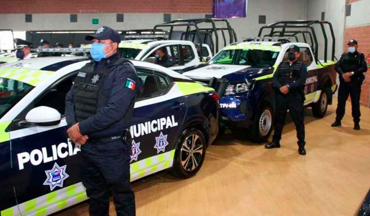 ¿Necesitas chamba? - ¡Policí­a del Edoméx oferta vacante de hasta 17 mil pesos!