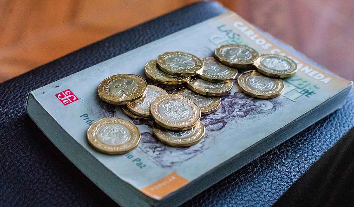 ¿Por qué se venden hasta en 90 mil pesos las monedas de 20 pesos?