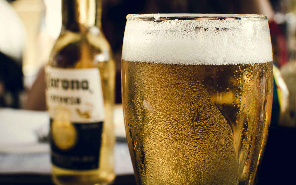 Adiós a las chelas en el fut, los conciertos y espectáculos. Esperen... ¡KHÉ!