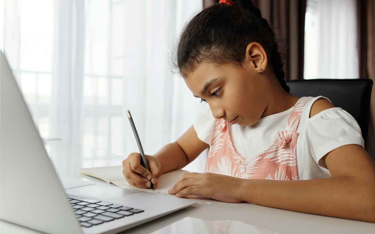 ¿Cómo inscribir a tu hijo al curso gratuito de inglés PILARES en la CDMX?