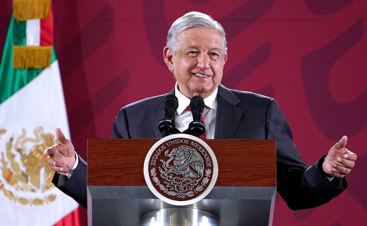 ¡Qué es eso! Lanzan etiquetas de AMLO para forrar cuadernos este regreso a clases