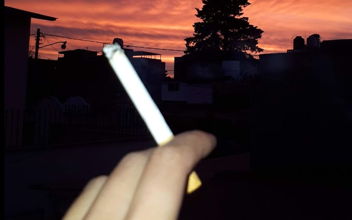 Ya no podrás echarte el cigarro en los conciertos. Esto es lo que dice la Ley Antitabaco en México