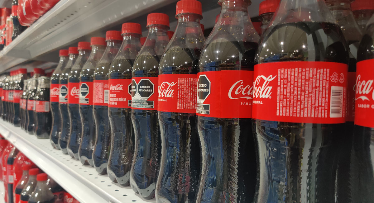 ¿Cómo saber si estoy tomando refrescos clonados o piratas?