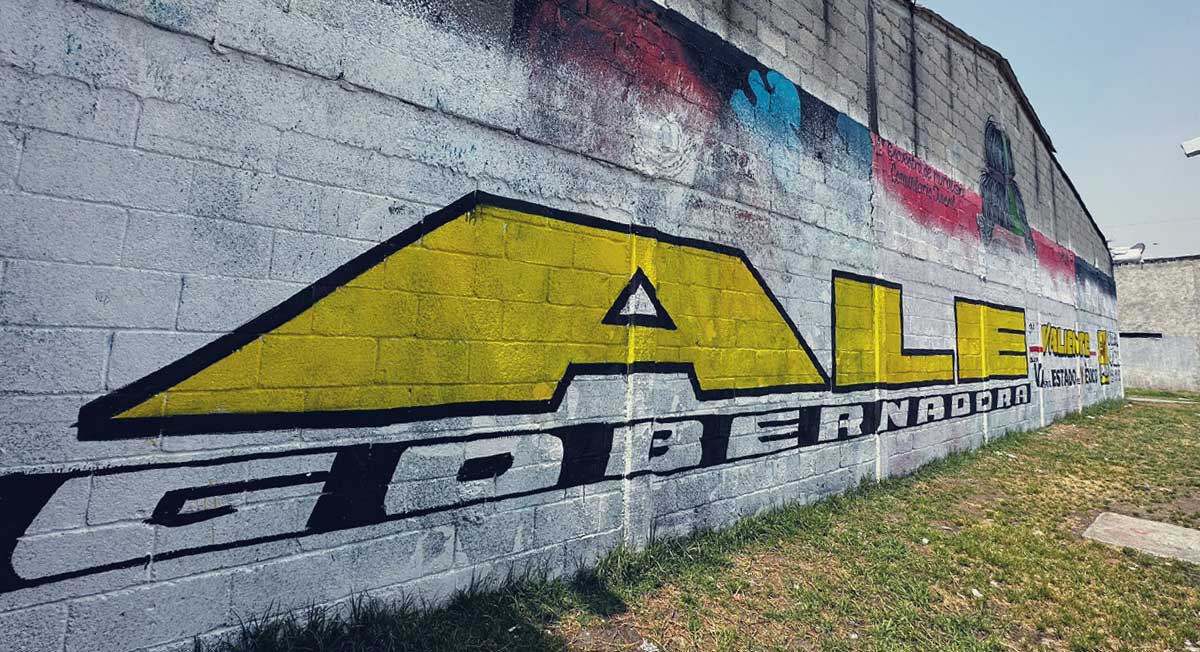 ¿Y el mural? Vecinos de Toluca molestos por propaganda polí­tica sobre mural comunitario