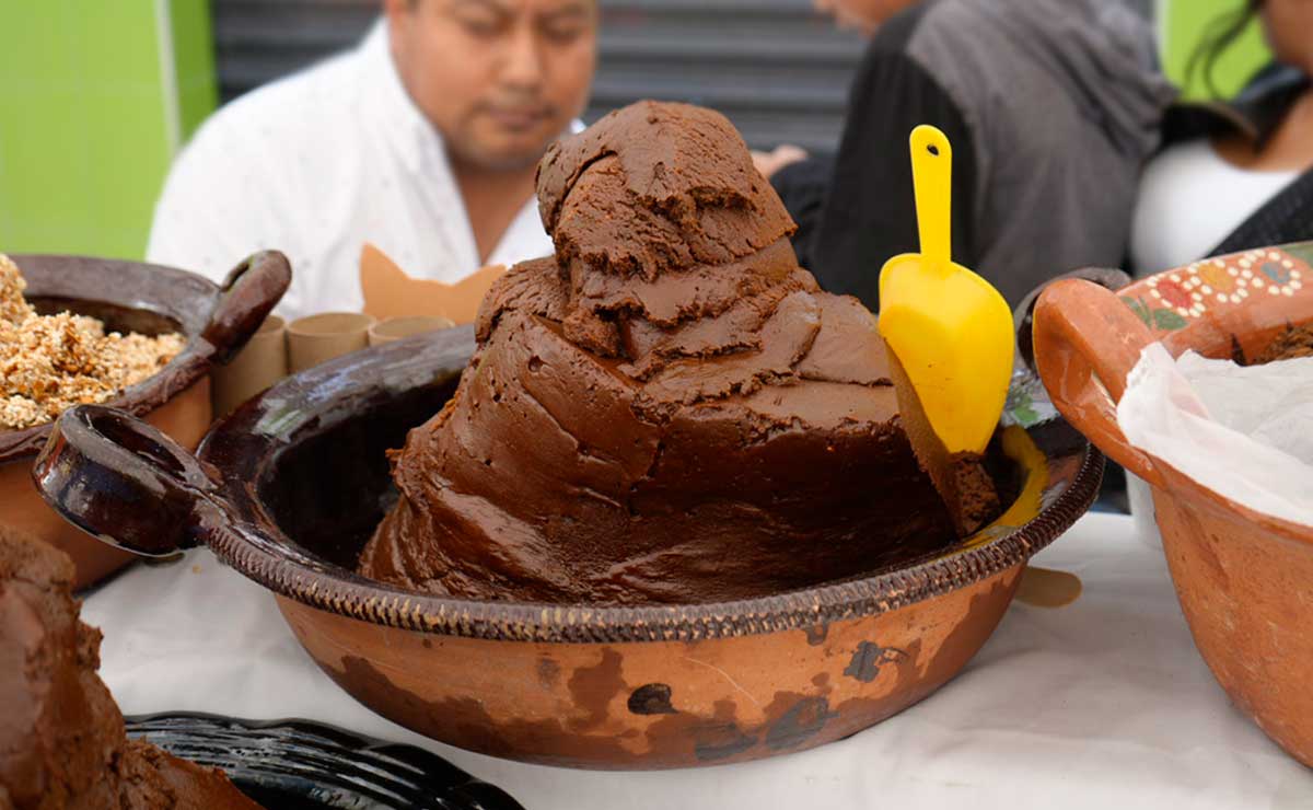 ¡Atención! Estos moles en pasta serán retirados del mercadoe