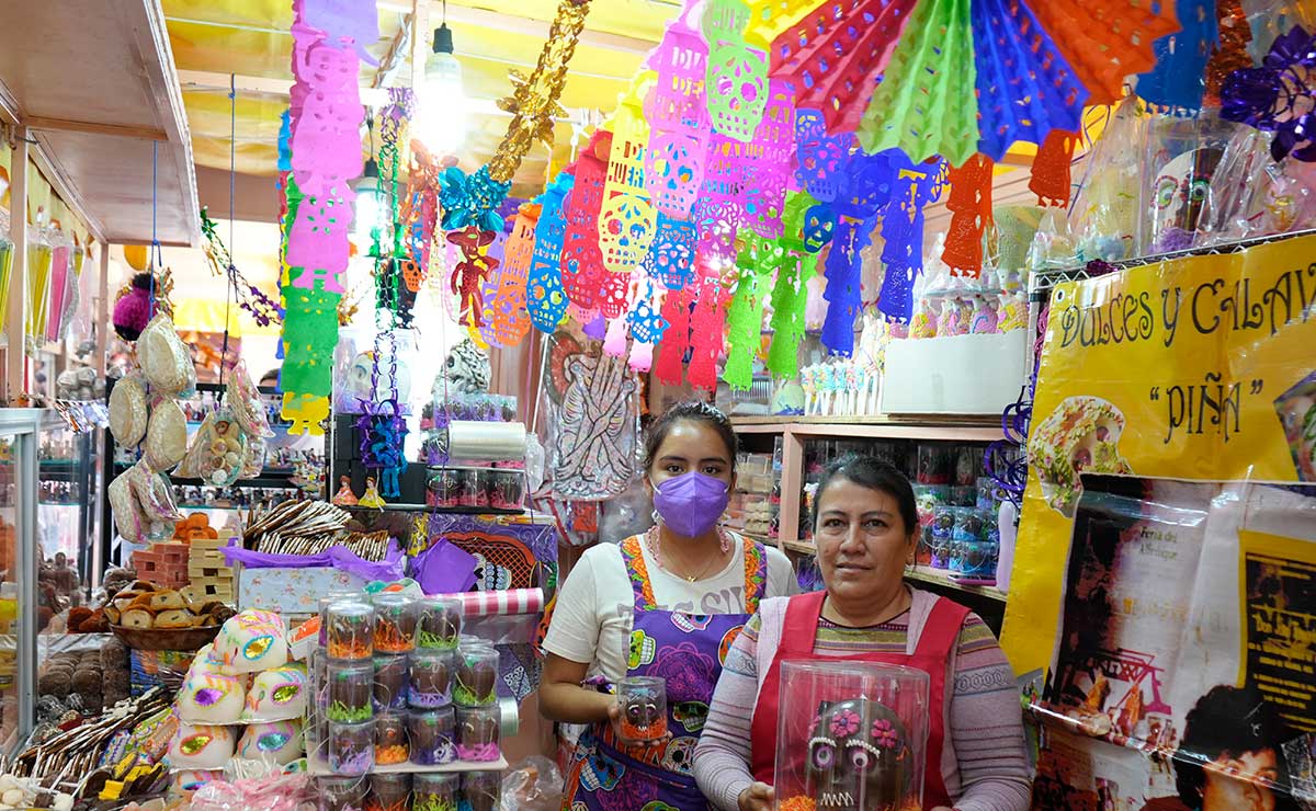 ¡Haz tu propio diseño de papel picado de Dí­a de Muertos!