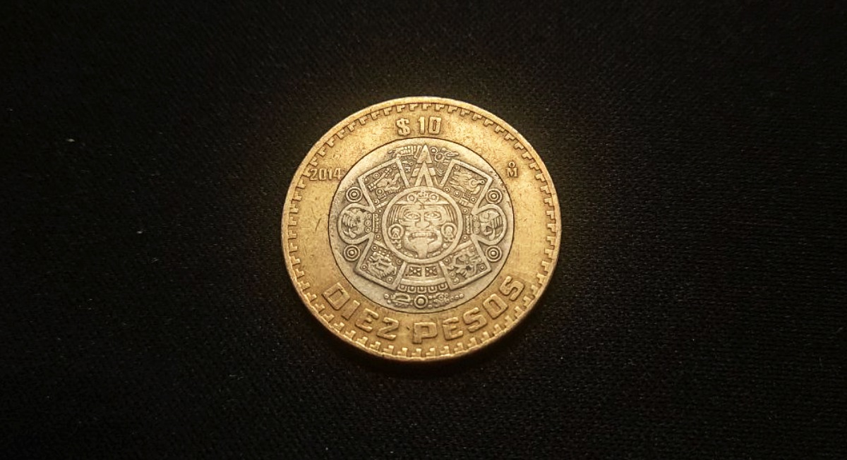 ¡Revisa tus bolsillos! Las monedas de 10 pesos con este detalle se venden en 200e